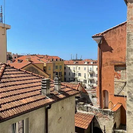 Suite Emma Centralissimo ☆☆☆☆☆ Apartament San Remo